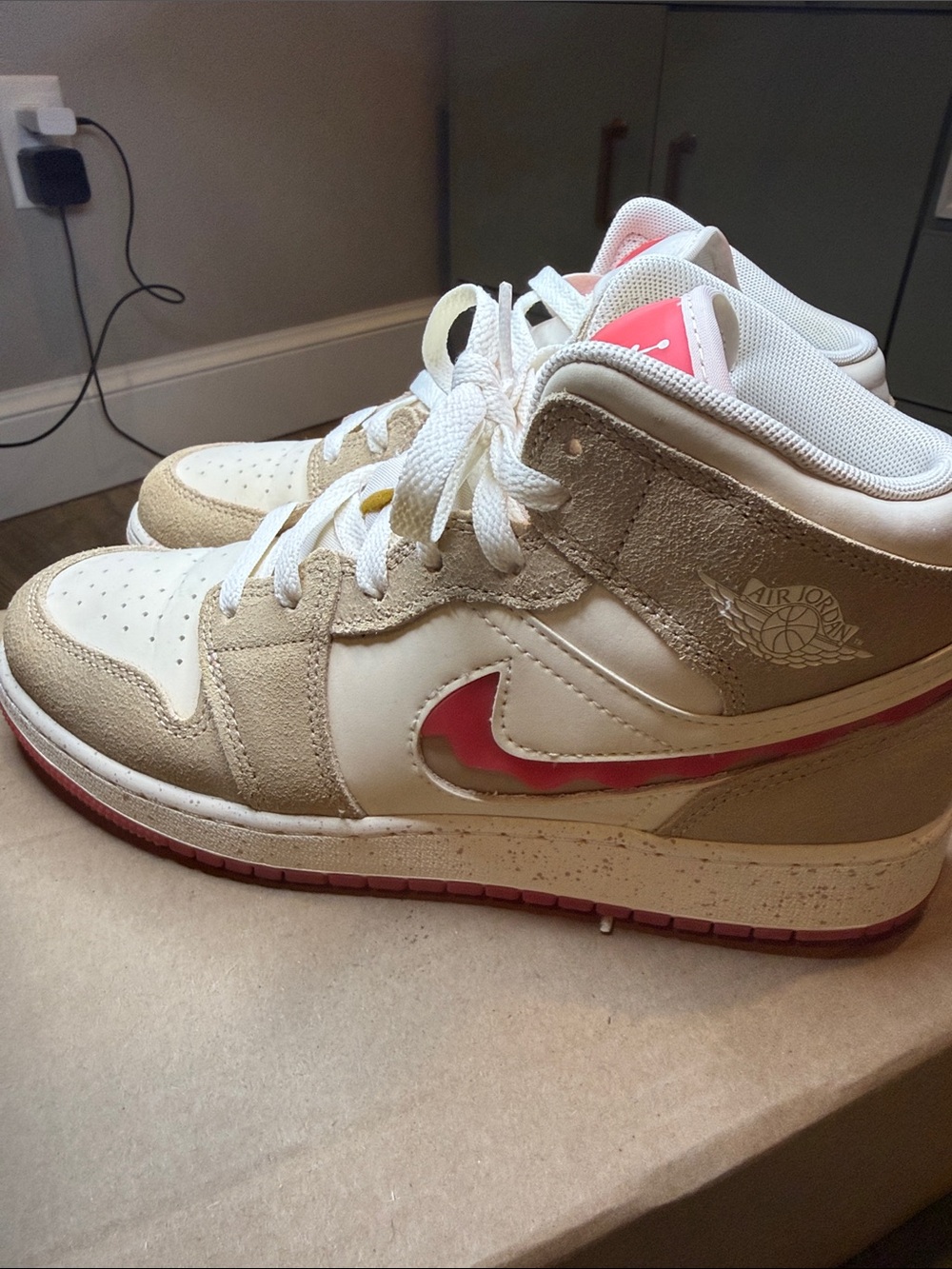 Jordan Kids High-Top Sneakers in Tan, White & Red